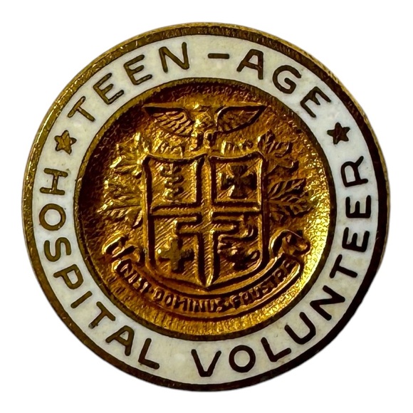 Teenage Hospital Volunteer Vintage Lapel Pin - Picture 1 of 5